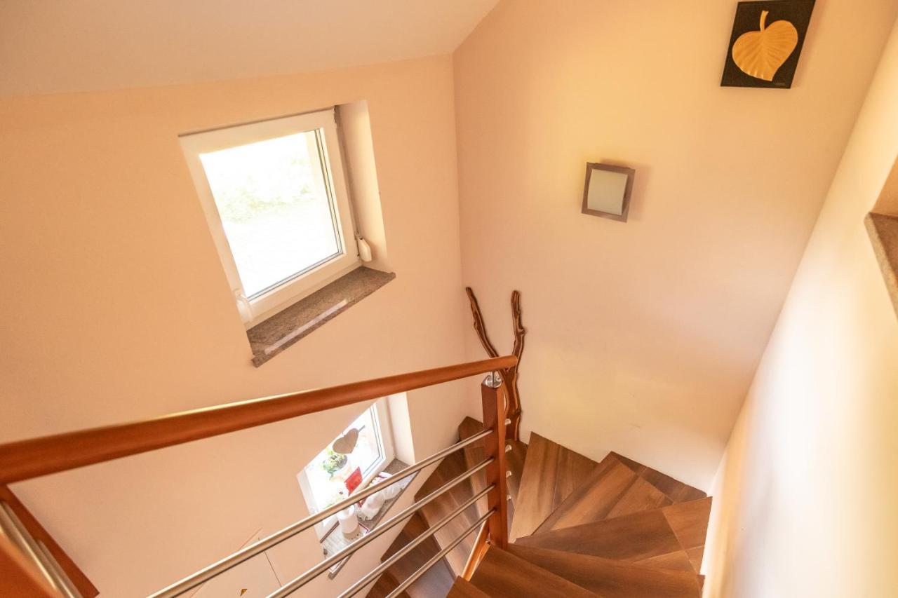 לוגאטץ Holiday Home Razglednik מראה חיצוני תמונה