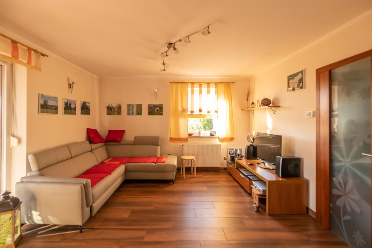 לוגאטץ Holiday Home Razglednik מראה חיצוני תמונה