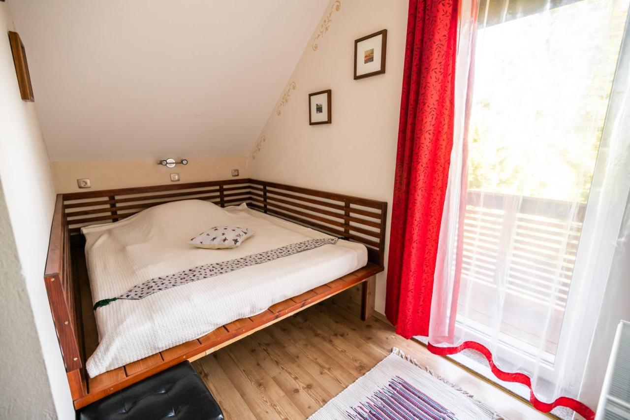 לוגאטץ Holiday Home Razglednik מראה חיצוני תמונה